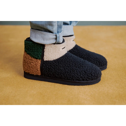 Cozy schwarze beige grüne fleecegefütterte slip-on stiefel mit weicher strukturierte oberfläche albi pile boot classic navy multi mix