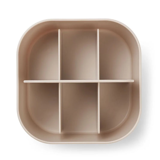 Quadratische beige Aufbewahrungsbox mit vier Fächern und weißen Trennwänden