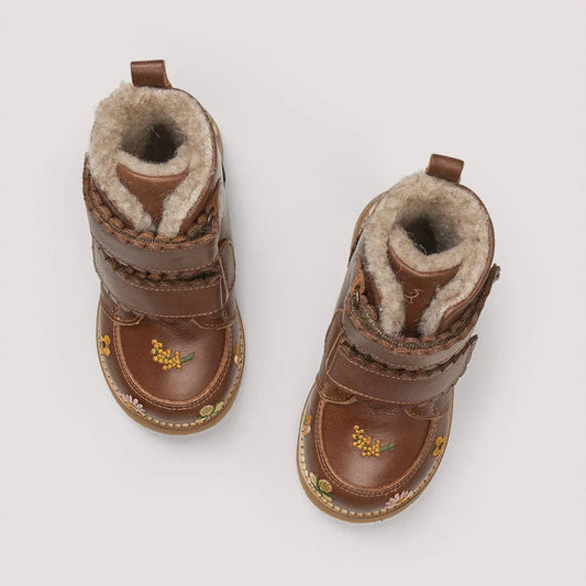 Petit Nord Autumn Flower Scallop Winter Boot in Hazelnut