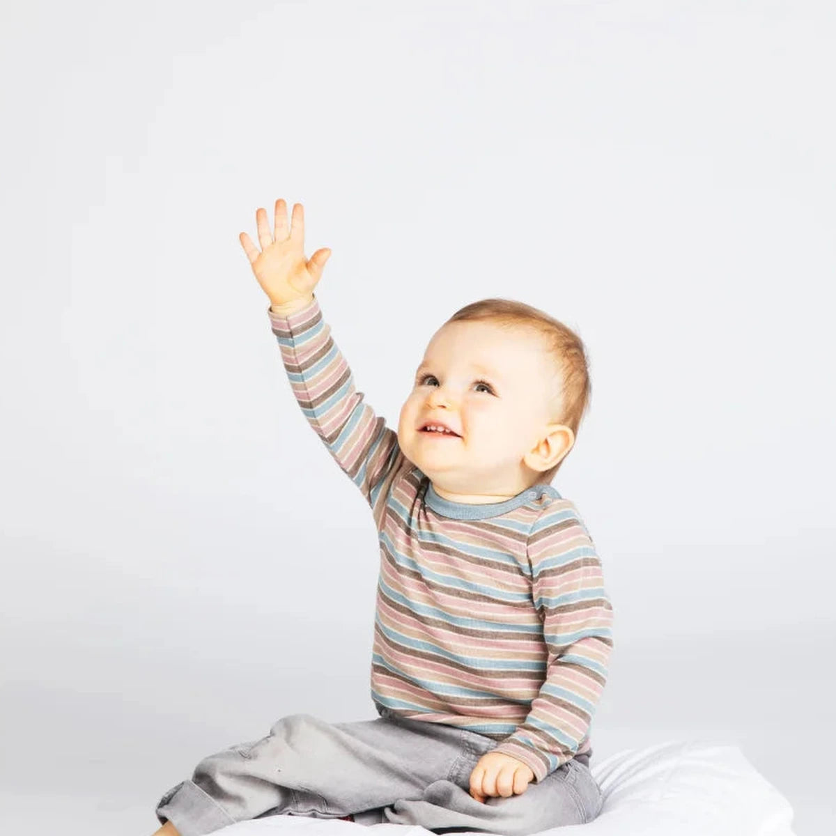 Maglia baby Engel colori pastello a righe, vista di dettaglio