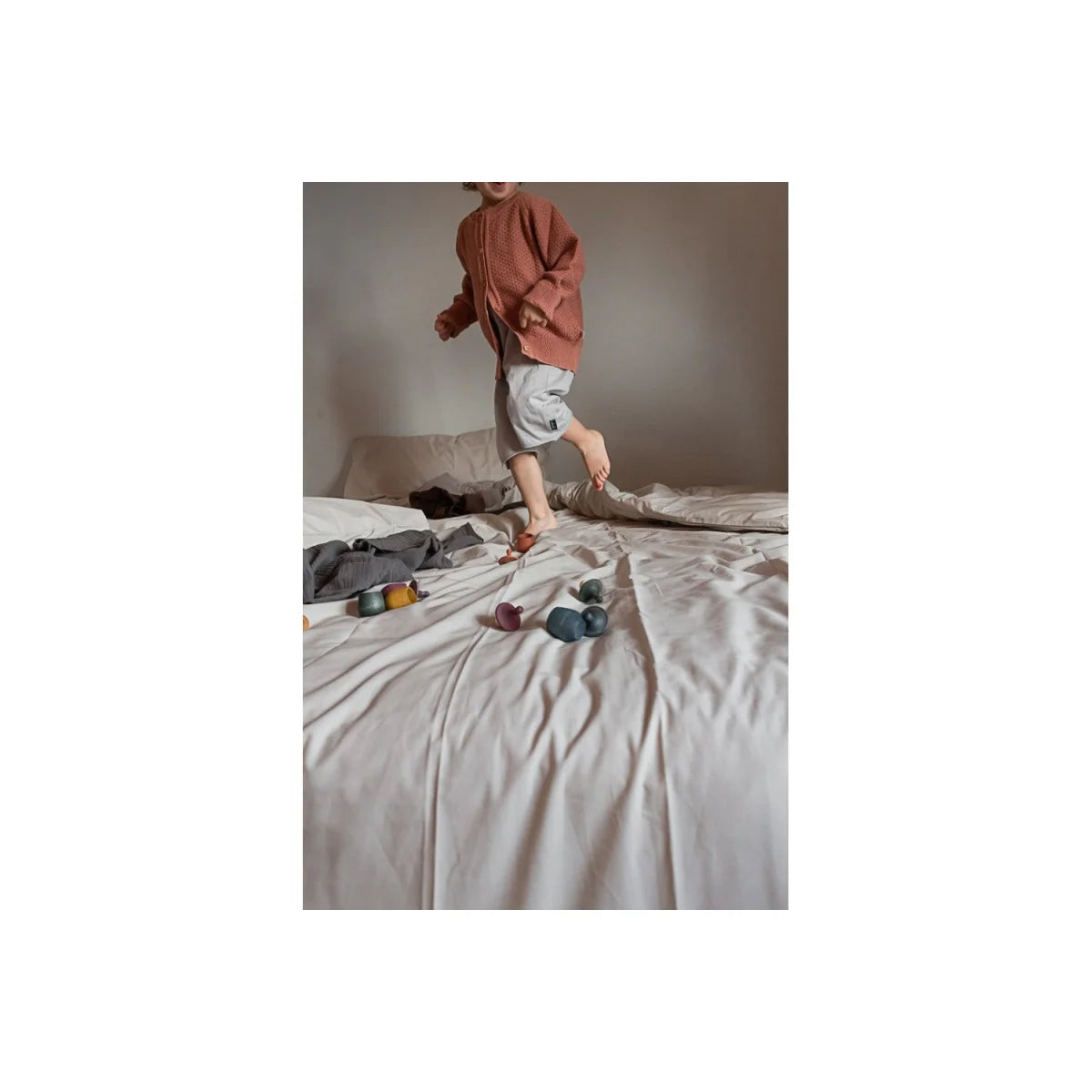 Pfirsichfarbene oversized Sweatshirt mit Rippenbündchen aus weichem Baumwollstoff