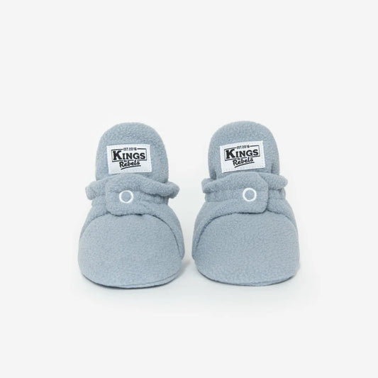 Helles blaue Fleece-Babyschuhe mit Druckknöpfen, geeignet für 0-12 Monate