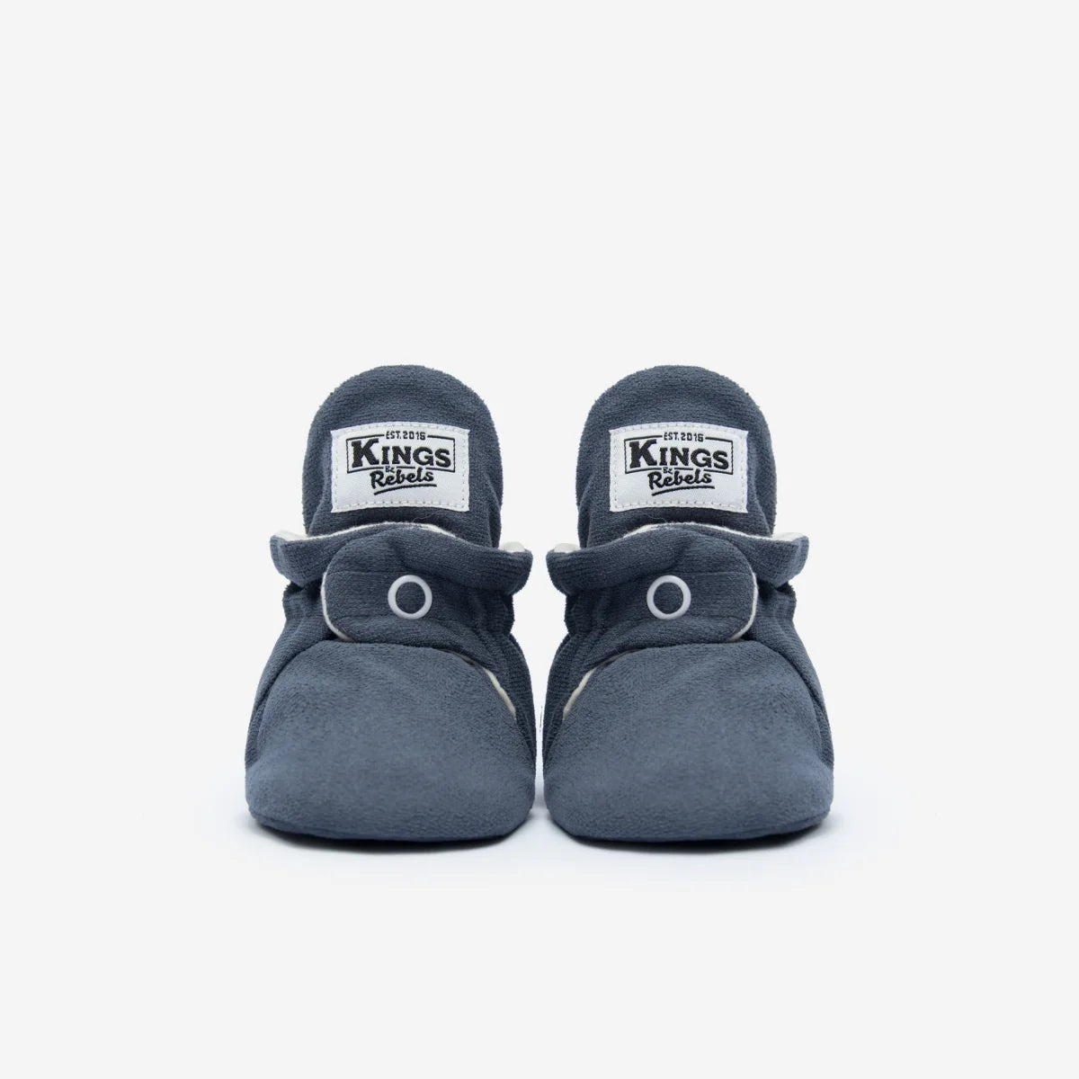 Kings & Rebels Booties Gamuza Classic Night Blue, Detailansicht Markenlabel