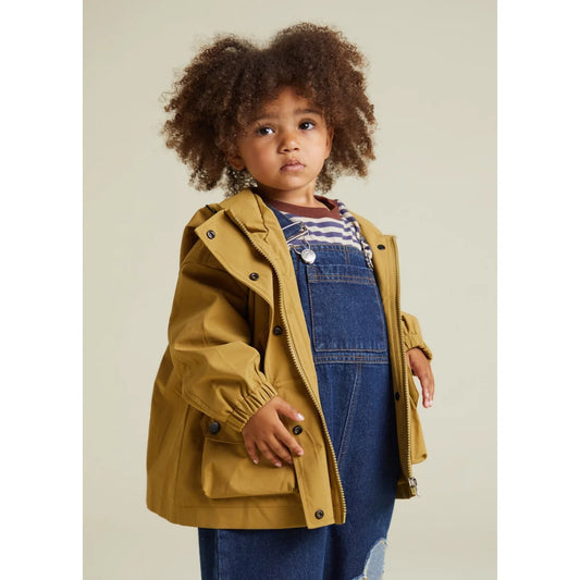 Gelbe wasserdichte Regenjacke Brooke mit Kapuze und Knöpfen