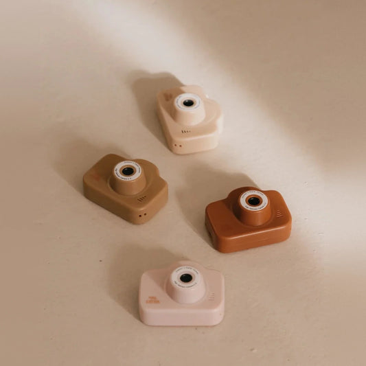 Quattro modelli di fotocamera in ceramica in tonalità neutre, Cam Cam Fotocamera Digitale