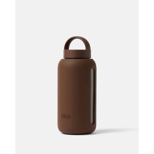 Bink Day Bottle Classic in Coco (schokobraun), Glas-Trinkflasche mit Trinkmarkierungen – Ansicht 2