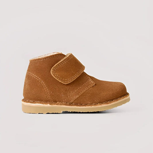 Braune Wildleder Kinderstiefel mit Klettverschluss für den Winter von Desert Winter Boot Velcro