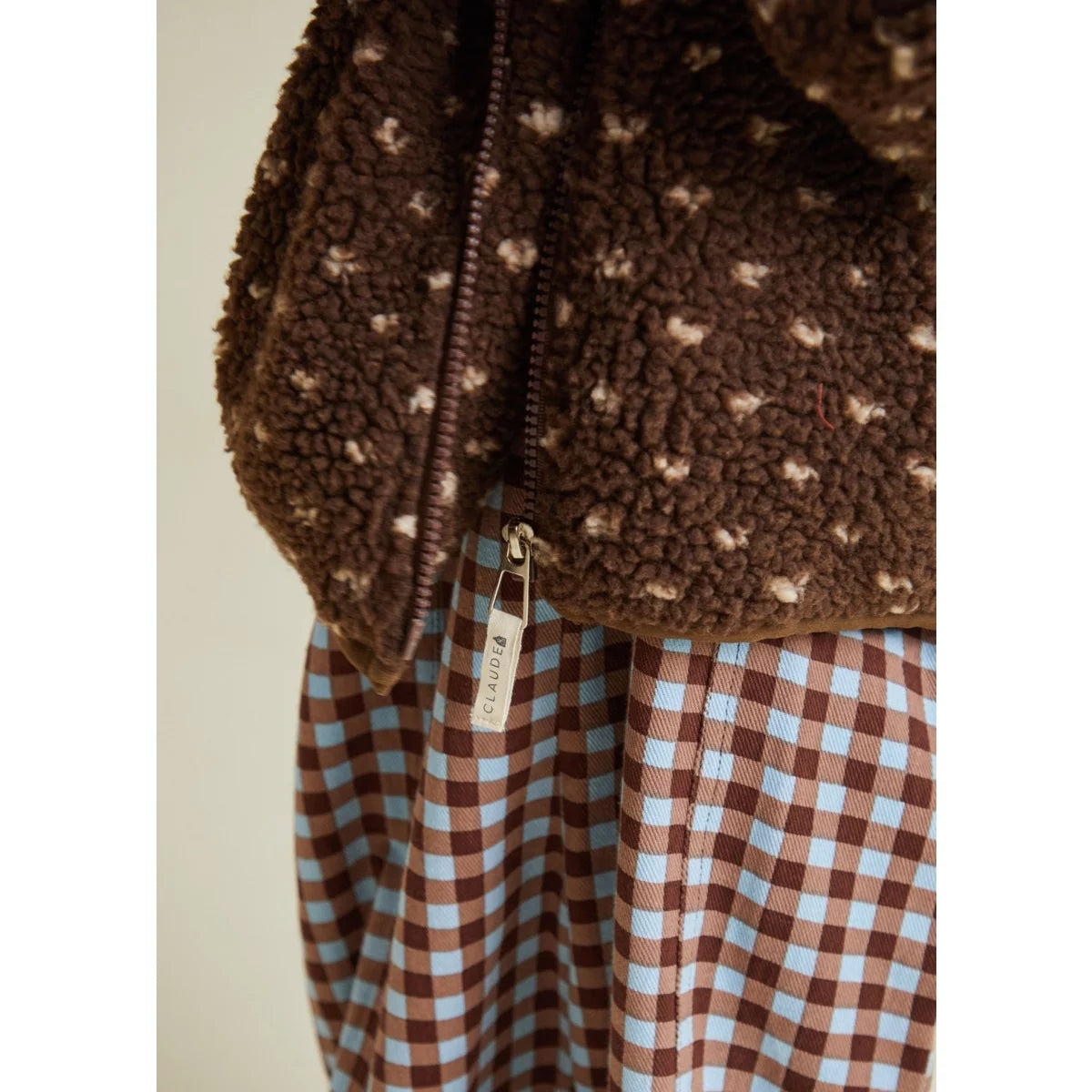 Schokoladenbraune Drew Spot Borg Jacke mit weißem Sprenkelmuster und Claudia-Reißzug