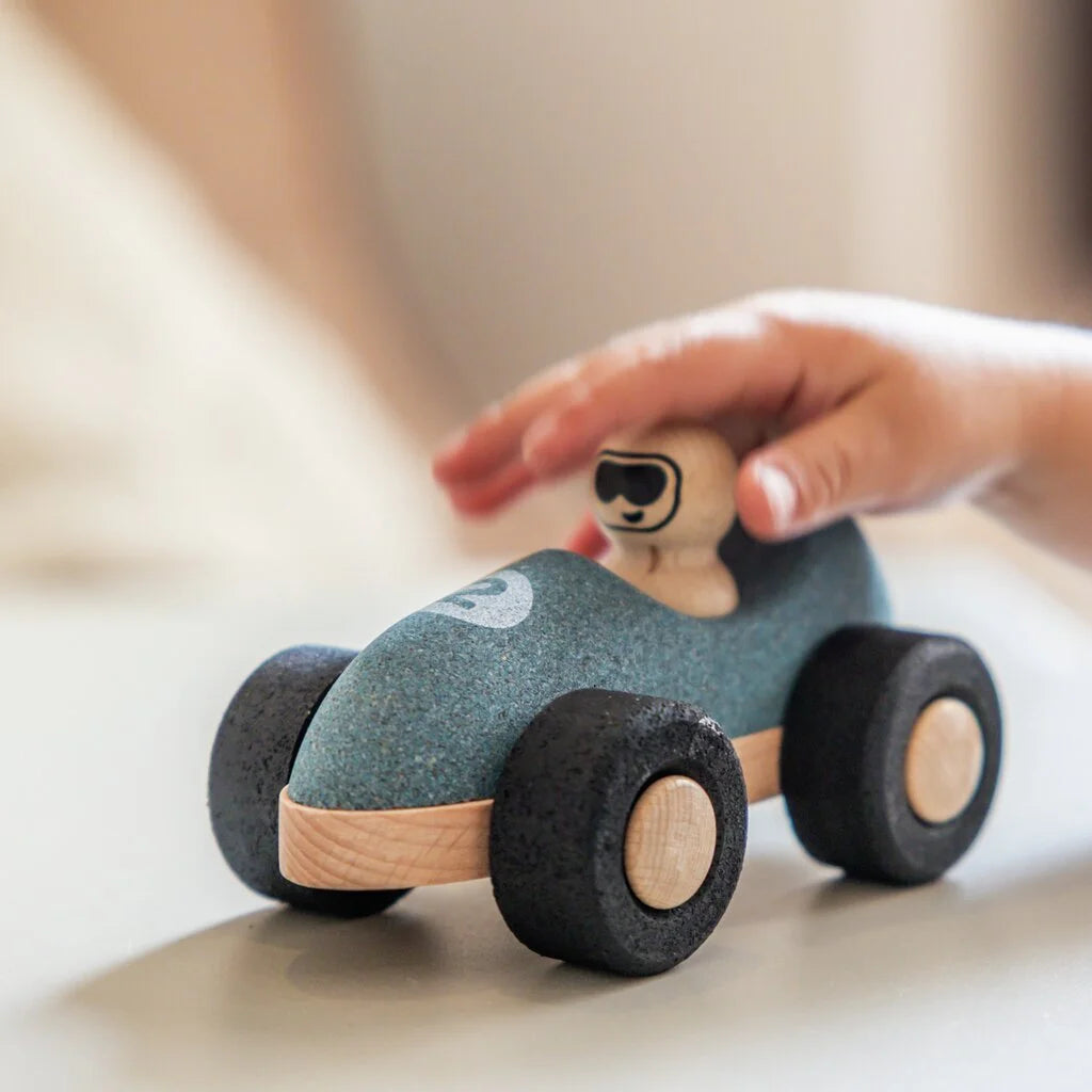 Holzspielzeug-Rennauto E-Cork Racer Fahrzeug in Blau für Kinder
