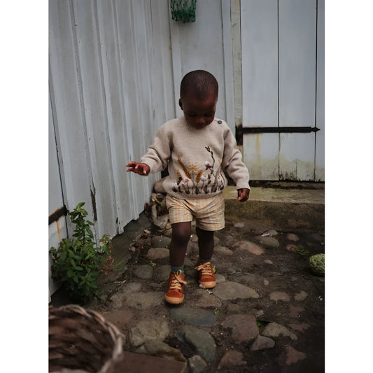 Kind in Petit Nord Desert Boot aus pflanzlich gegerbtem Wildleder