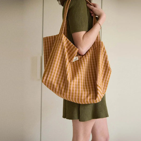 Gabrielle Paris Handbag in Vichy Glaise: senfgelb-creme karierter Canvas-Beutel mit robusten Griffen
