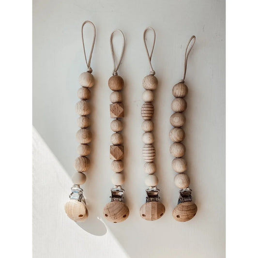 Holz Nuggikette Honey mit Holzperlen in verschiedenen Formen an Kordeln