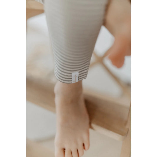 Ärmel von Jersey Leggings Organic Cotton in Grün, hellgrau-weiß gestreift