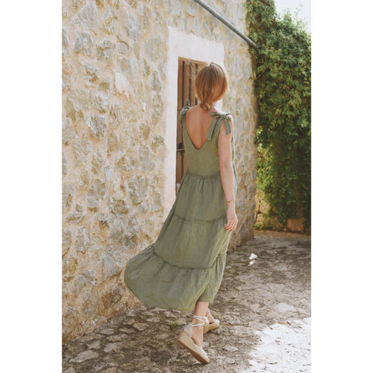 Olivegrünes mehrlagiges Sommerkleid für Damen im Produkt Kleid Sevilla Sage