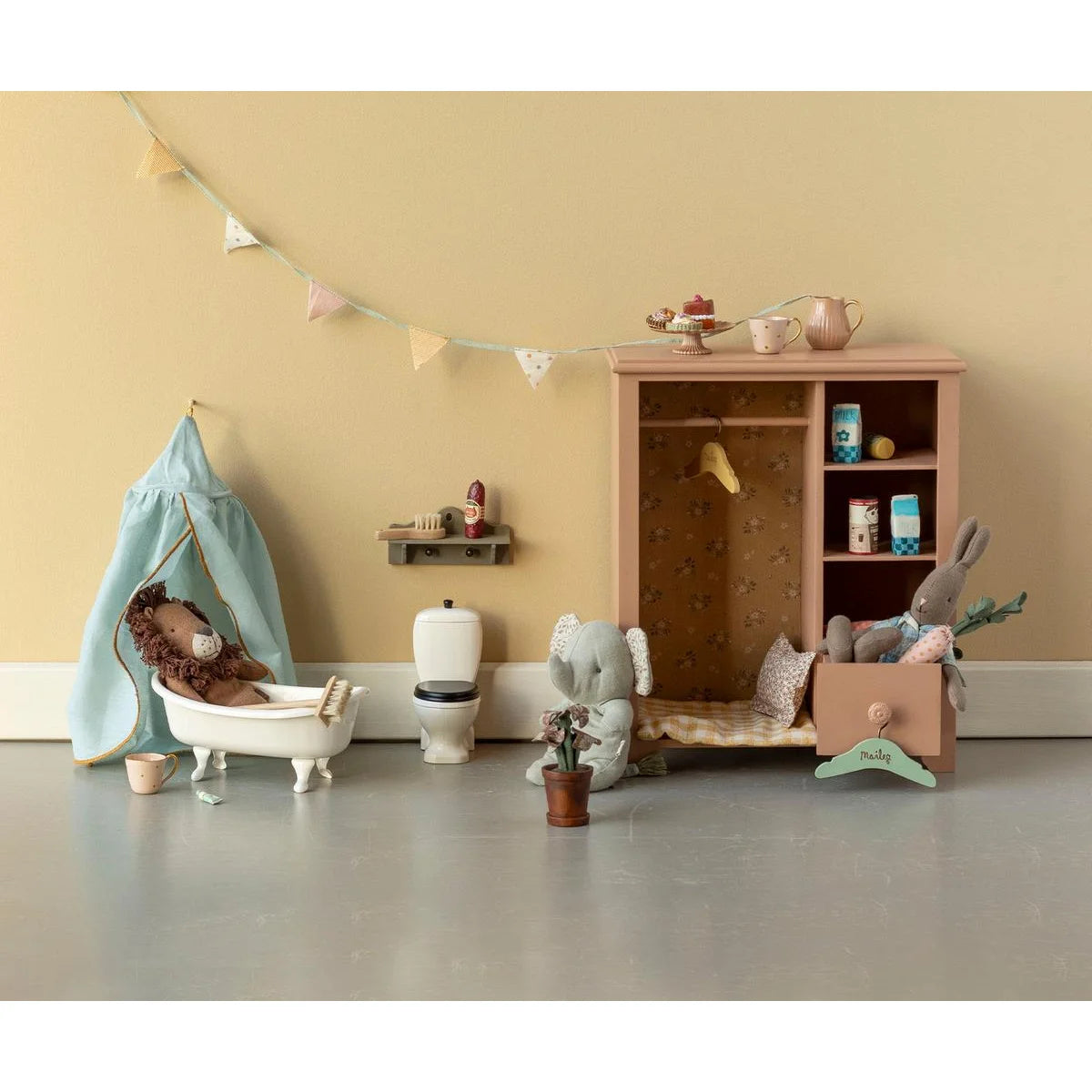 Maileg Kleiderschrank Gross Dark Powder