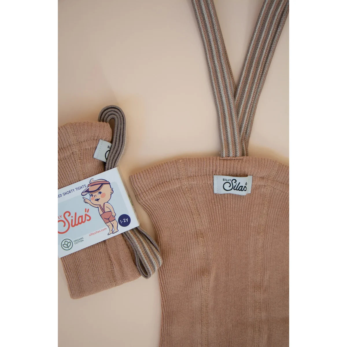 Kurze strumpfhose mit trägern in hellbraun aus nachhaltiger bio-baumwolle von silly silla für ökologische baby- & kinderprodukte