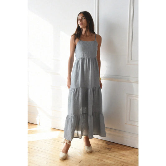 Leichteres leinen kleid alma von yoli mit rüschenschichten und spaghetti-trägern ideal für ökologische baby- & kinderprodukte