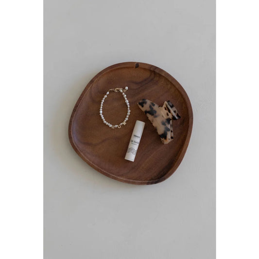 Holztablett mit unregelmäßigen Kanten für Pink Grapefruit Lippenbalsam