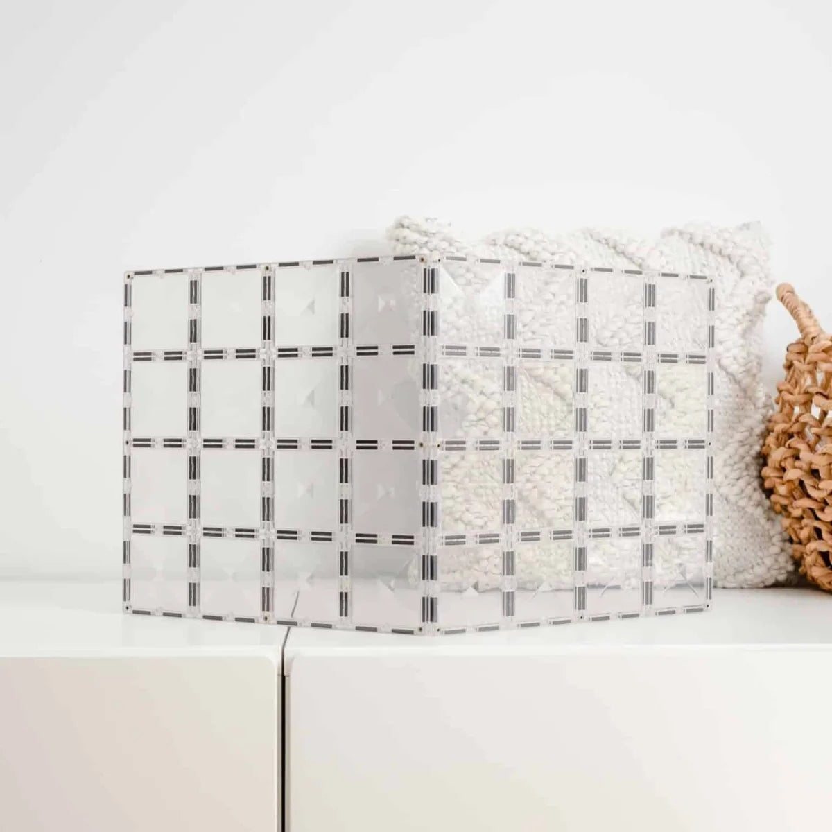 Drahtkorb mit Gittermuster im Produkt Magnetbausteine Base Plate Clear 2 Stk