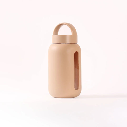 Beige Glaswasserflasche mit Griff für den Mini Bottle 500ml, umweltfreundlich und stylisch