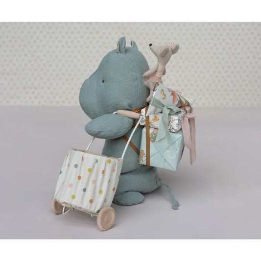 Mintgrünes Plüsch-Hippo-Spielzeug mit Einkaufswagen und Einkaufstasche