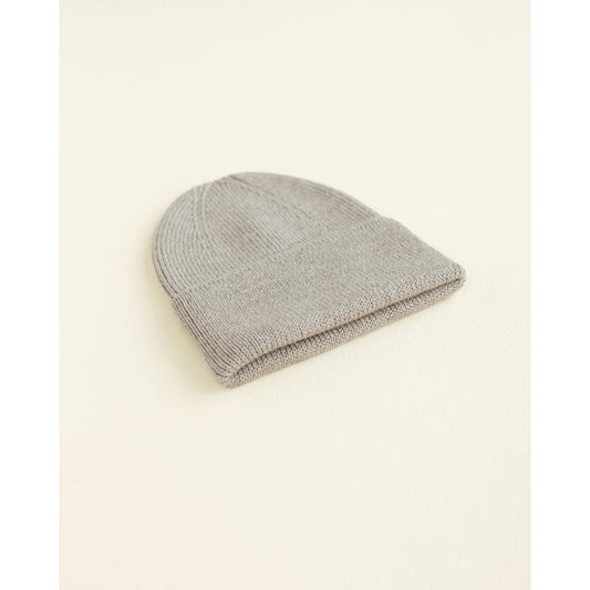 Helle graue Strickmütze mit gerippter Textur für Neugeborene, Newborn Beanie Fonzie