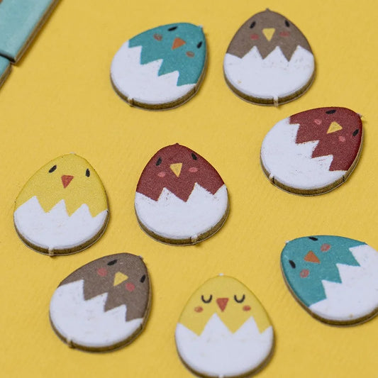 Handgemalte Holzeier-Anhänger PIU PIU Tiny Game mit süßen Kükenmotiven