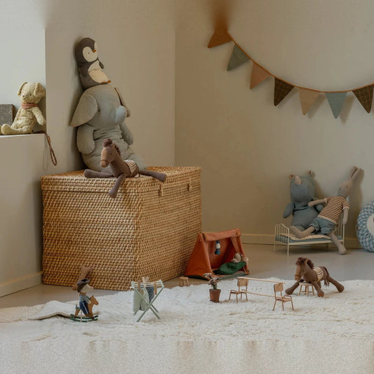 Small pony wicker basket with soft fabric horses on top