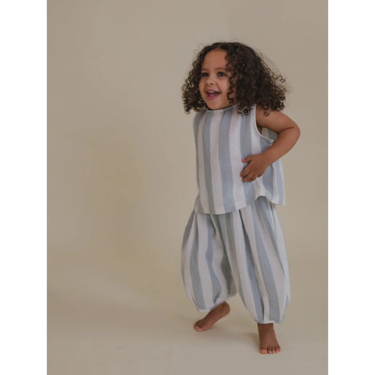 Kindermode mit gestreiftem Zweiteiler im Design Resort Pants | Sienna Stripes