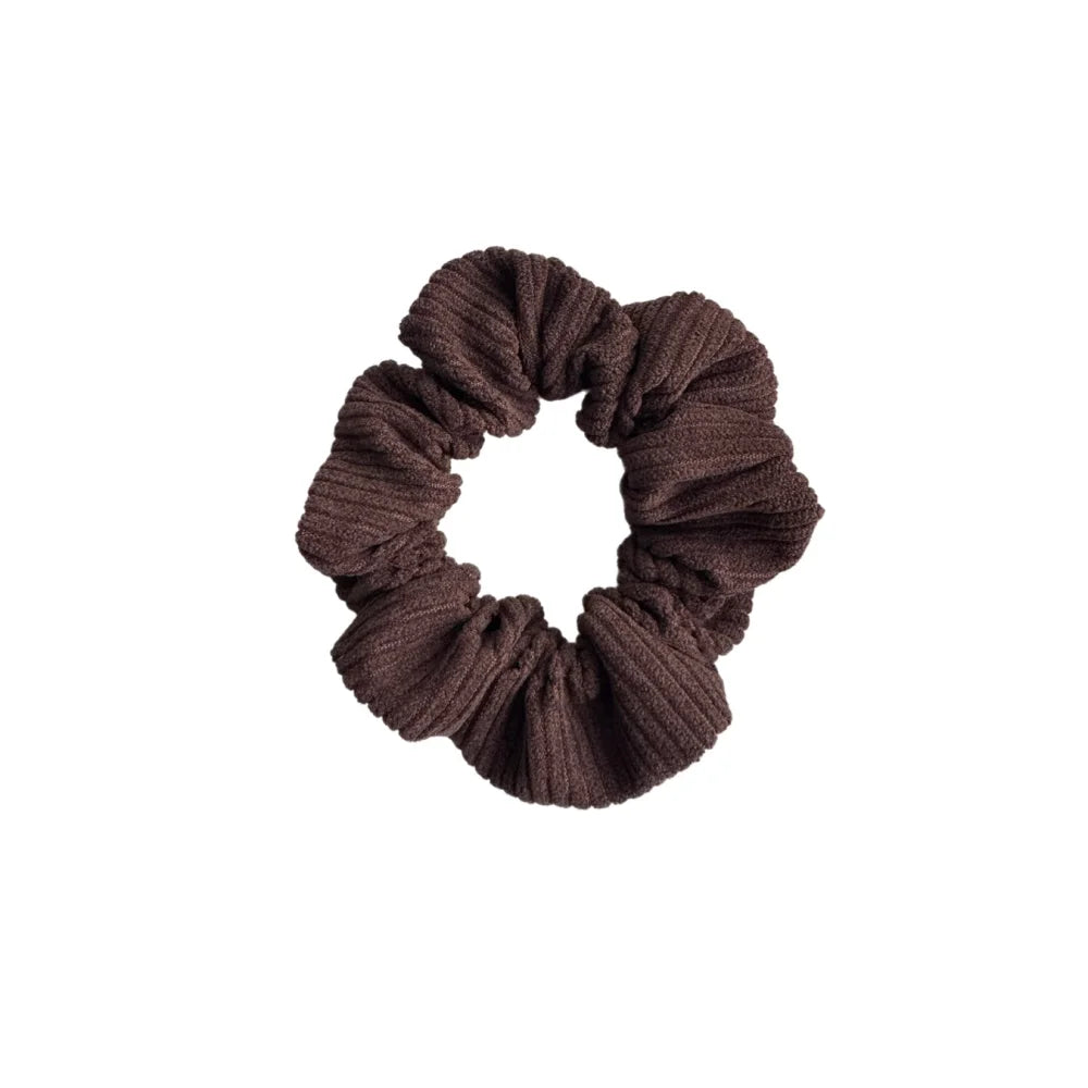 Brauner texturierter Scrunchie mit Rippstruktur und Gummiband, Mocha