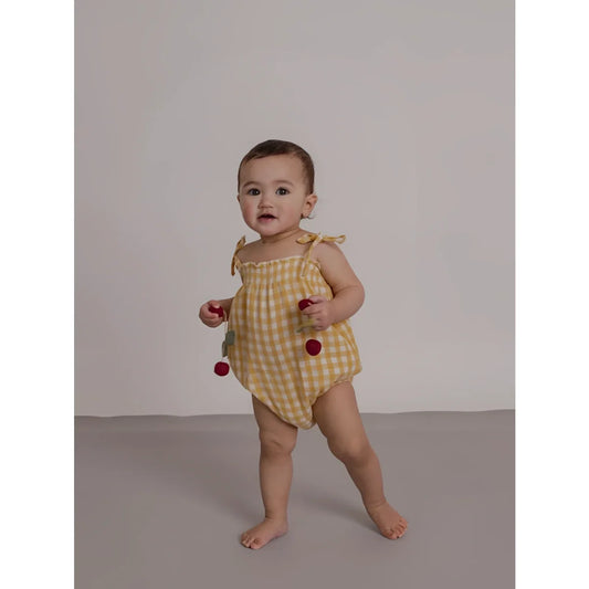 Gelbes-weißes Gingham-Babys romper mit roten Pompon-Details, Spaghetti Bodysuit Honeycomb Gingham