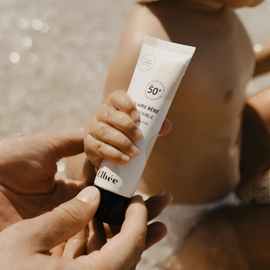 Weiße Tube Elhée Clair Bébé unsichtbare Sonnencreme SPF 50+ für Babys