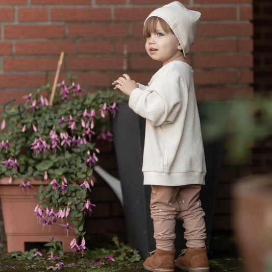 Creme Hoodie mit braunen Stiefeln und rosa Hose, Größe 2T, Sweater Waffel Ecru