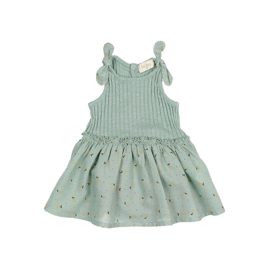 Mintgrünes ärmelloses Kleid mit rippenförmigem Oberteil und blumigem Rock