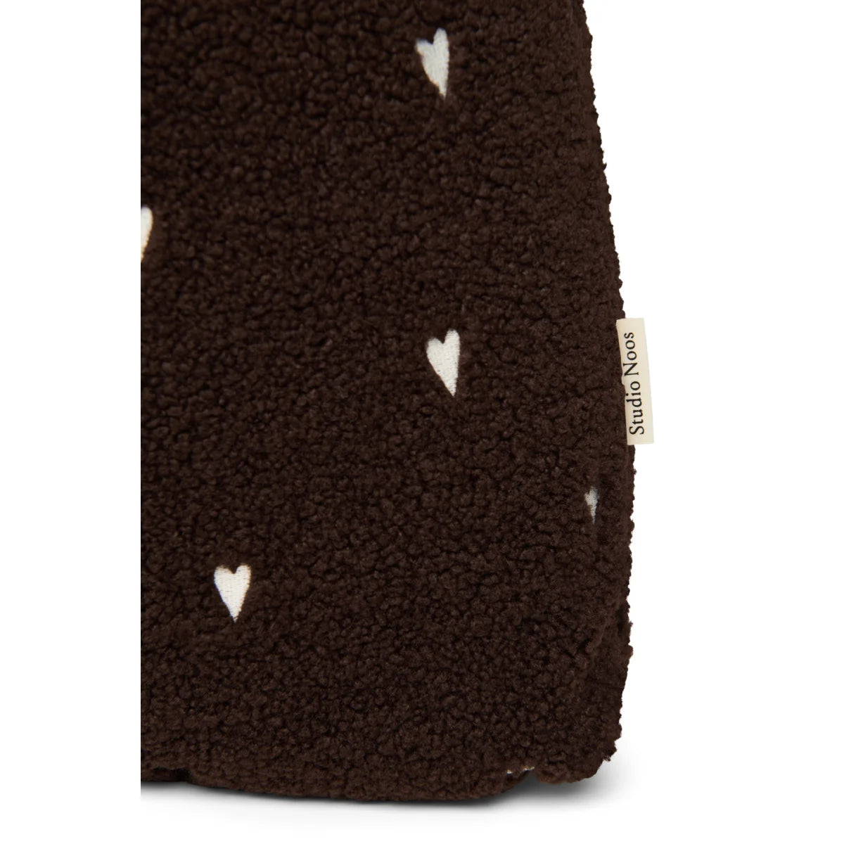 Teddy Mom Bag Chocolate Hearts über der Schulter getragen
