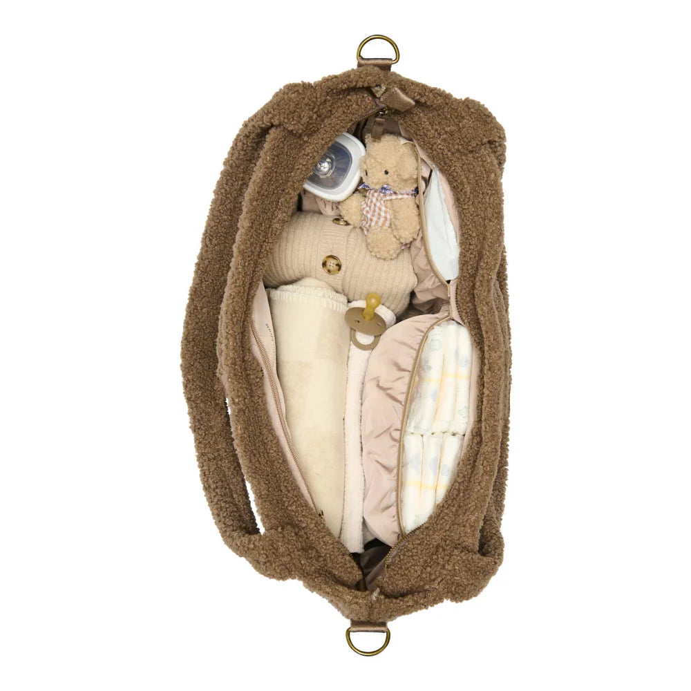 Braune Teddy-Bären Wickeltasche mit Herzdesign, ideal für stilvolle Mütter