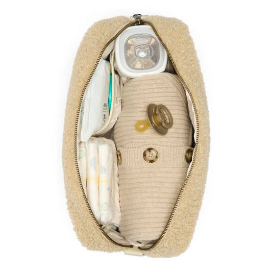 Offene beige Handtasche mit feminine Hygieneprodukte im Teddy Kinderwagen Organizer Ecru