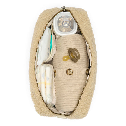 Offene beige Handtasche mit feminine Hygieneprodukte im Teddy Kinderwagen Organizer Ecru