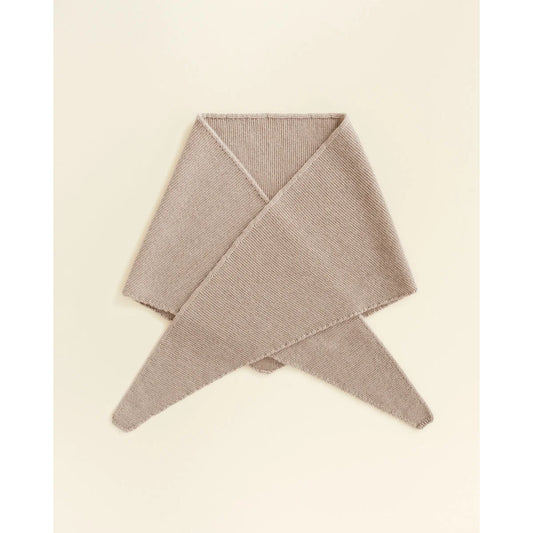Leichter brauner gestrickter Schal mit geripptem Innenraum, Triangle Schal Josephina Sand