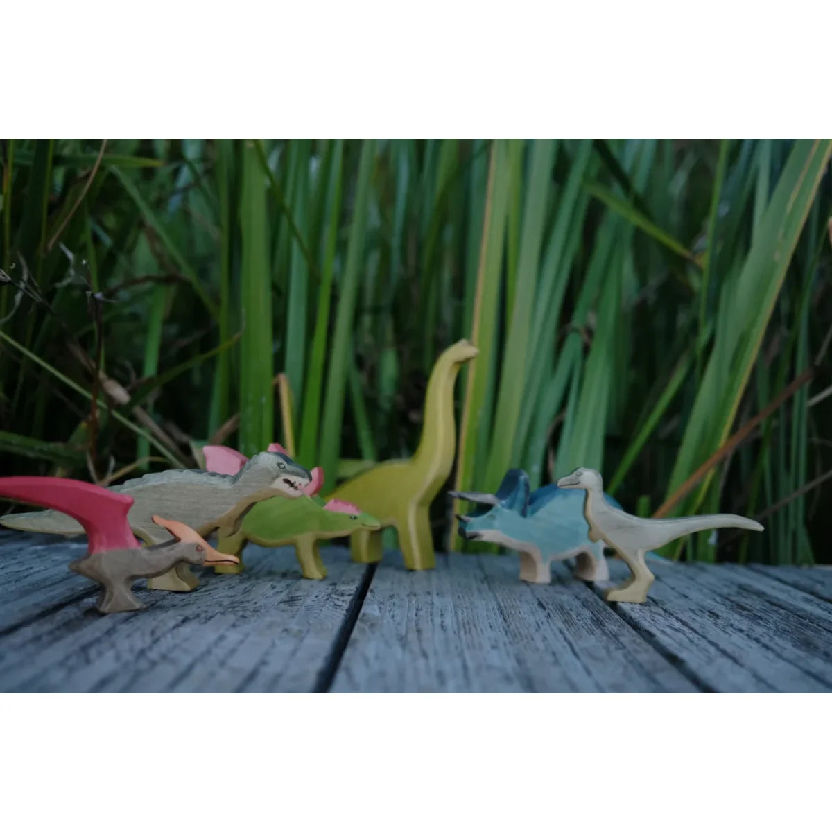 Sammlung bunter Dinosaurier Spielzeugtiere für Tyrannosaurus Rex Produkt