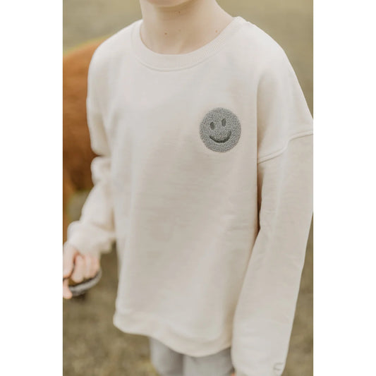 Weißes oversized Sweatshirt mit Smiley und Pailletten-Details in Cappuccino Style