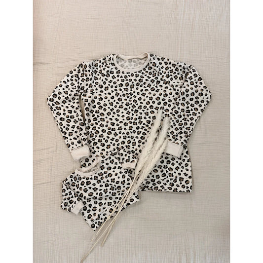 Matching Leo Print Long Sleeve Tops für Frauen, stylisch und bequem