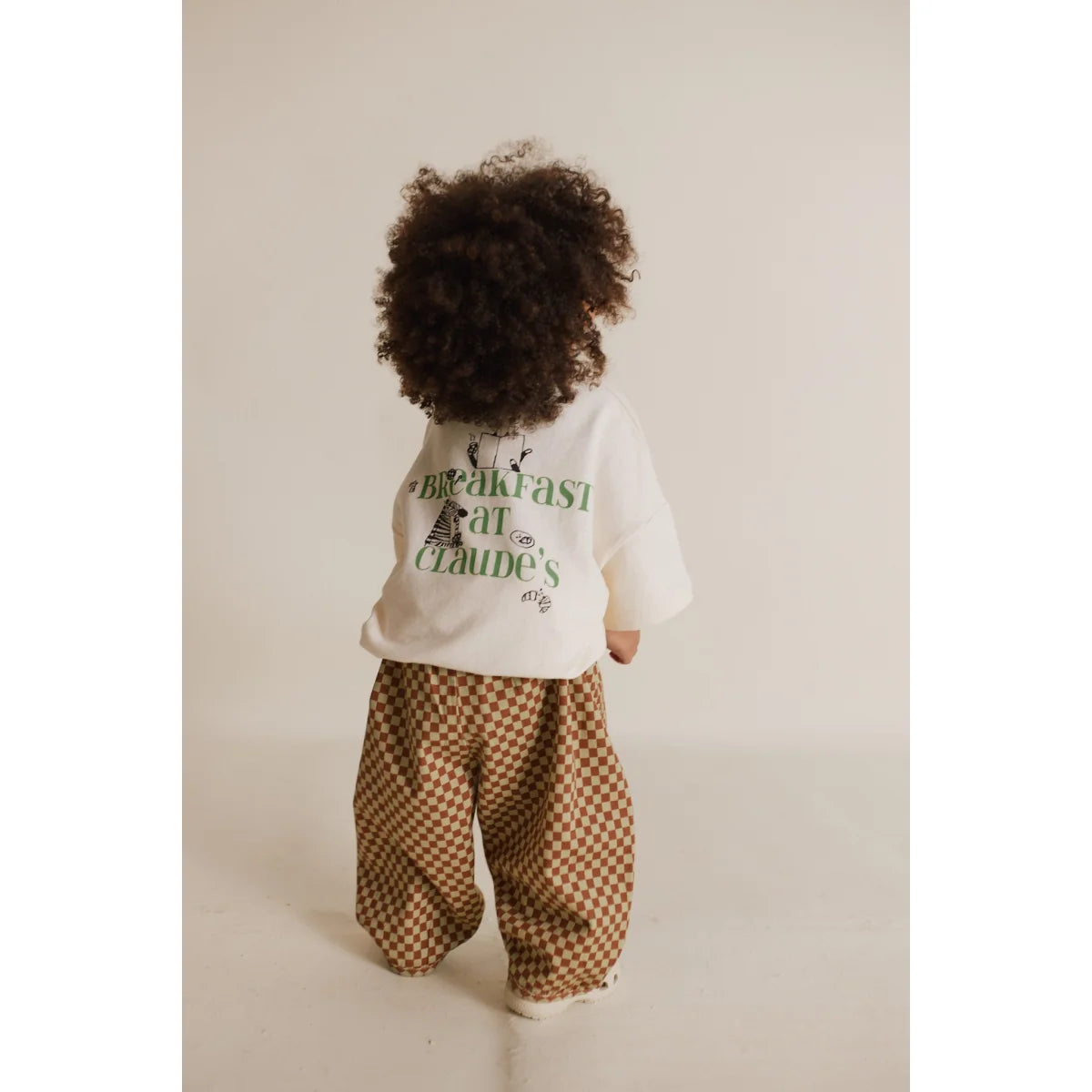 Kinderoutfit mit karierten Hosen und bedrucktem Hemd, Zebedee T-Shirt Natur