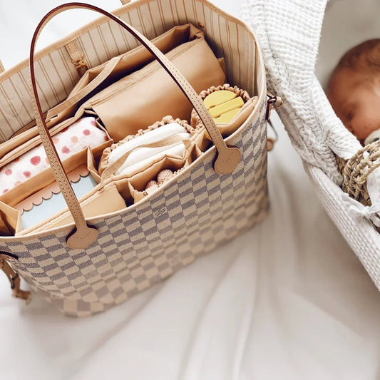 Was gehört in eine gut gepackte Wickeltasche?