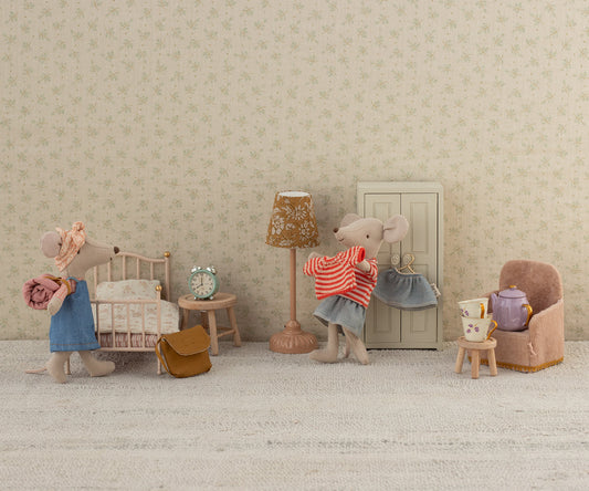 Pull et jupe en tricot, Big Sister Mouse