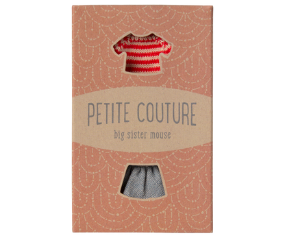 Strickpullover und Rock, Grosse Schwester Maus