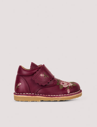 Rose Scallop Velcro Boot | Fuschia