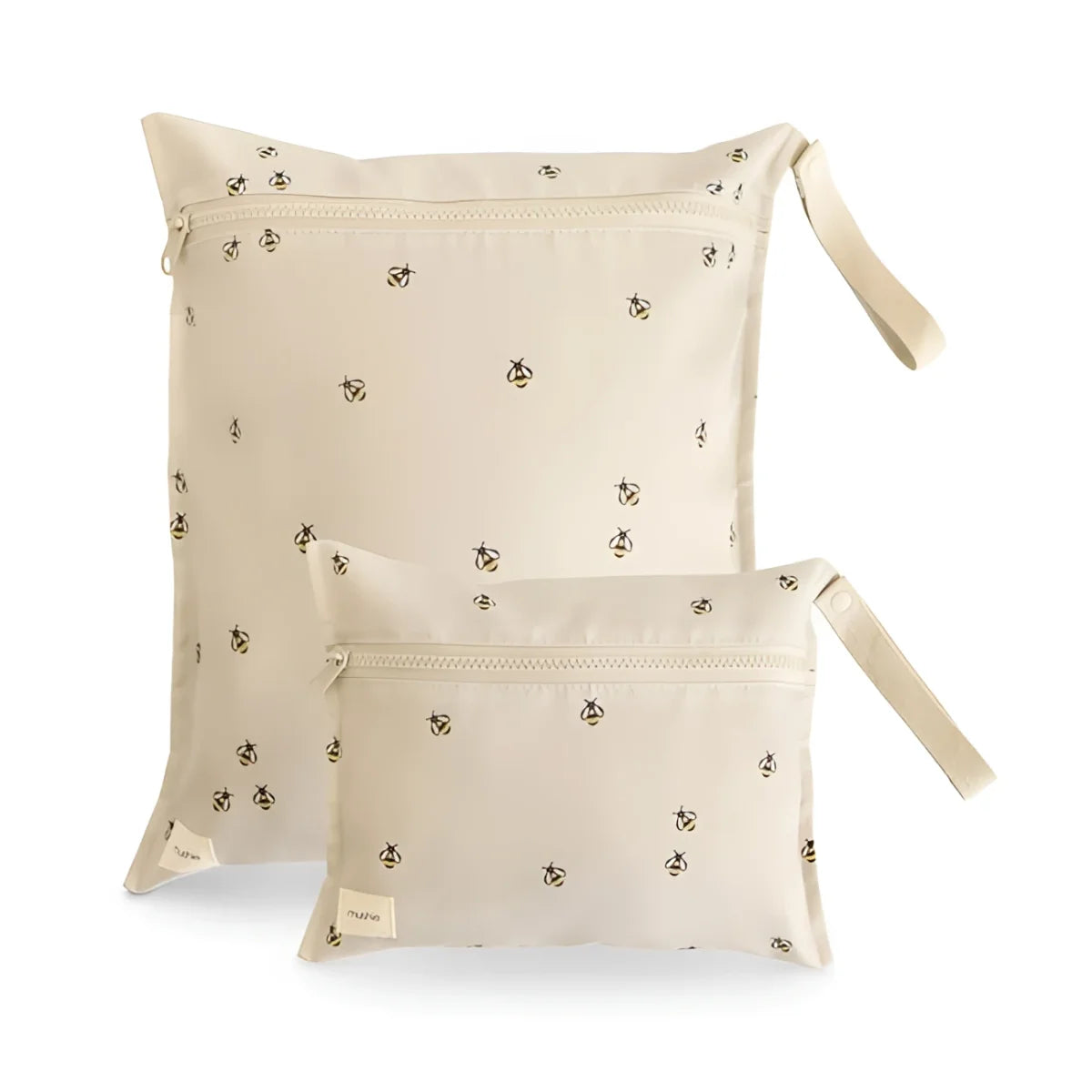 Beiges 2er pack wet bags mit schwarzen bienenmotiven und passenden schlüsselbändern aus stoff