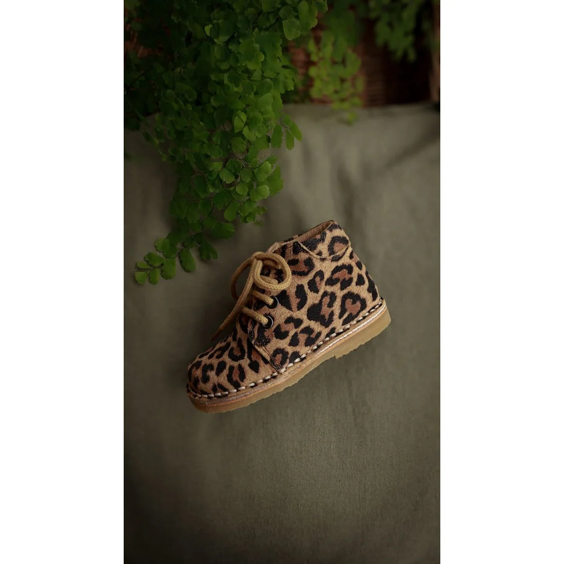 Klassische Leopard-Desertboot aus pflanzlich gegerbtem Wildleder, Petit Nord