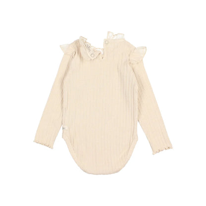 Helles cremefarbenes, gestreiftes Baby-Body mit Rüschensaum aus der Baby Warm Rib Bodysuit Kollektion